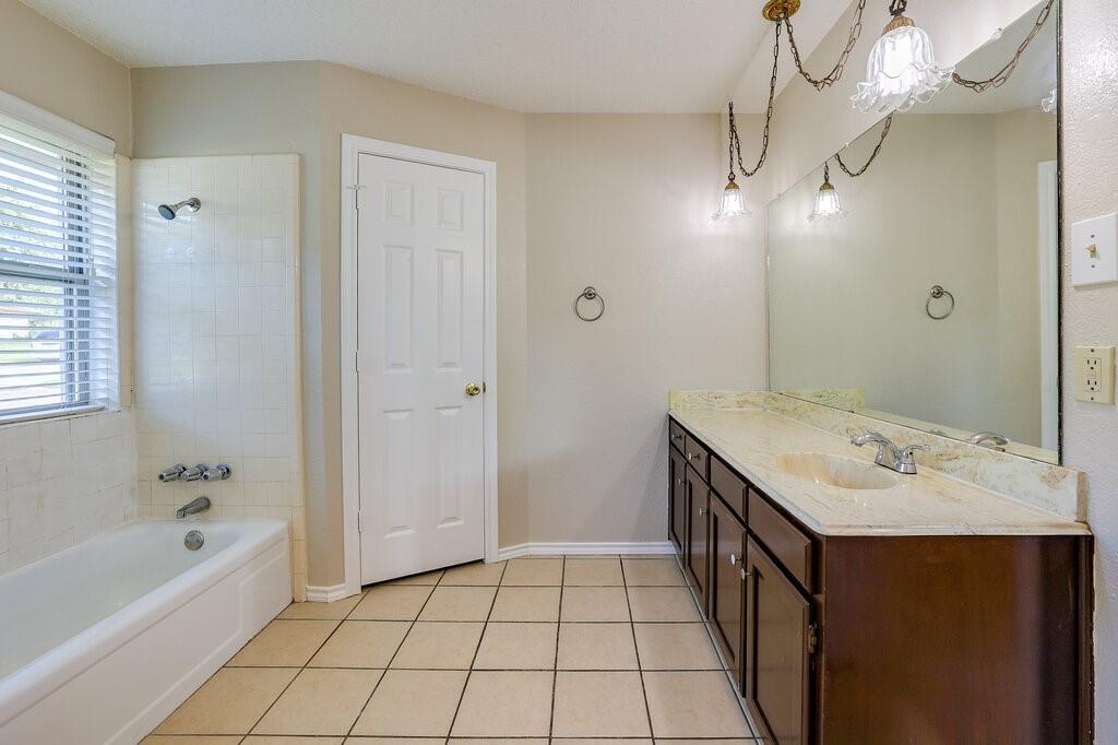 4315 Woodmeadow Court Property Photo 13