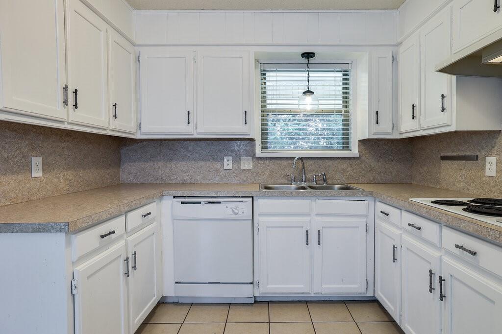 4315 Woodmeadow Court Property Photo 22