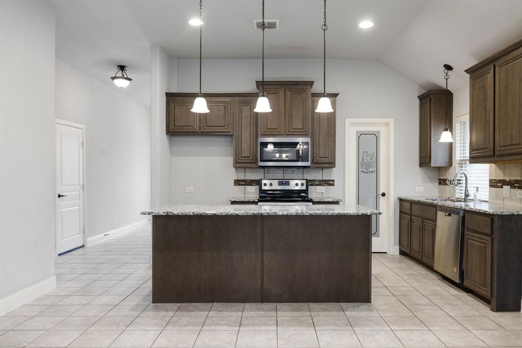 4228 Sweet Clover Lane Property Photo 14