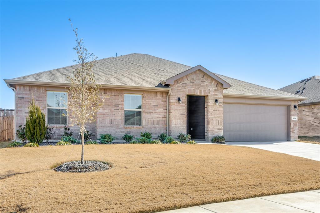 809 Alexandria Lane Property Photo