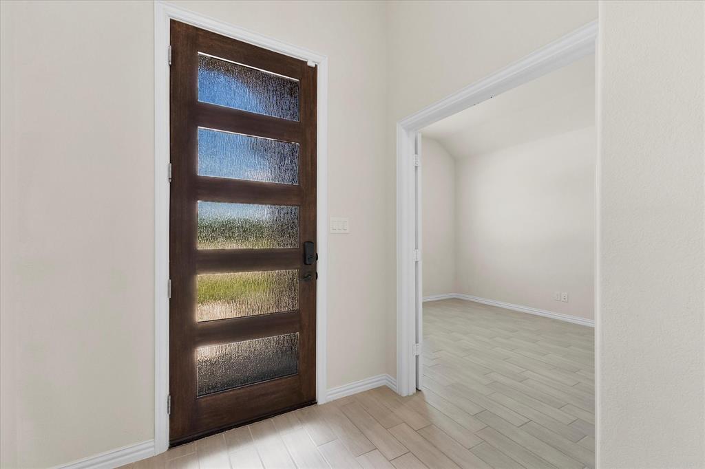 212 Skyward Lane Property Photo 4