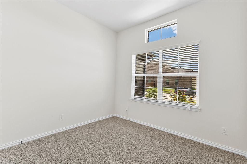 212 Skyward Lane Property Photo 7