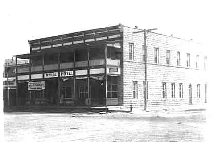 217 S Commercial Avenue Property Photo 4