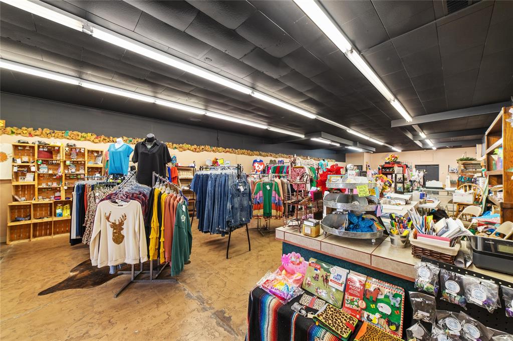217 S Commercial Avenue Property Photo 12