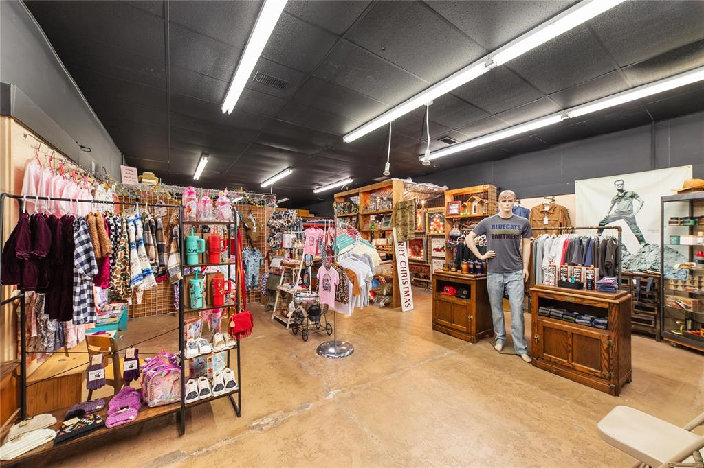 217 S Commercial Avenue Property Photo 13