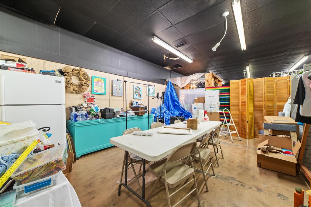 217 S Commercial Avenue Property Photo 19