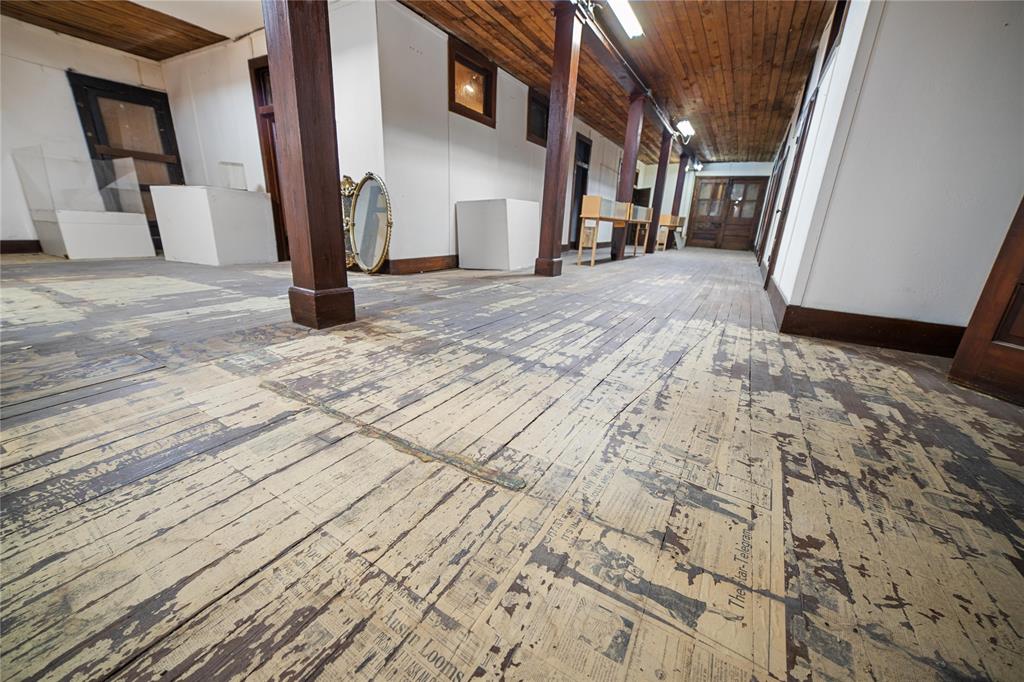 217 S Commercial Avenue Property Photo 28