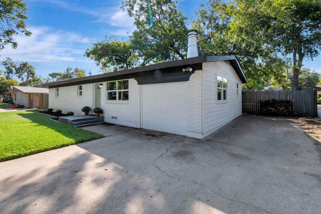 1716 Nueces Trail Property Photo