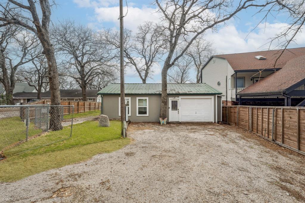 1662 Rogers Road Property Photo 32