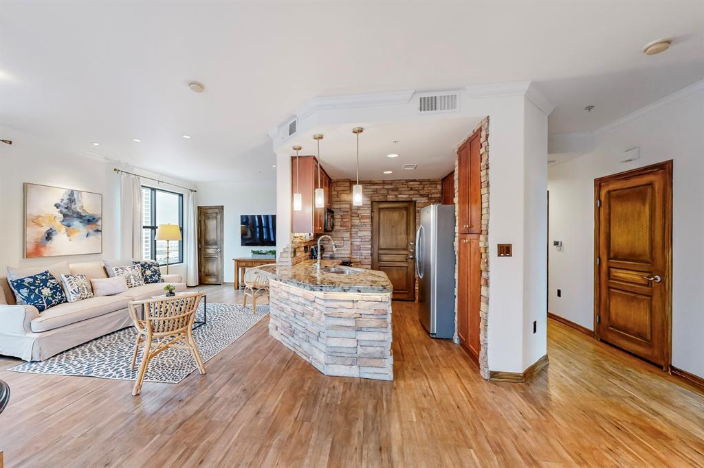 330 Las Colinas Boulevard 1320 Property Photo 2