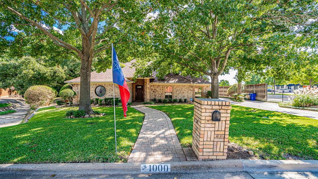1000 Shady Oak Trail Property Photo