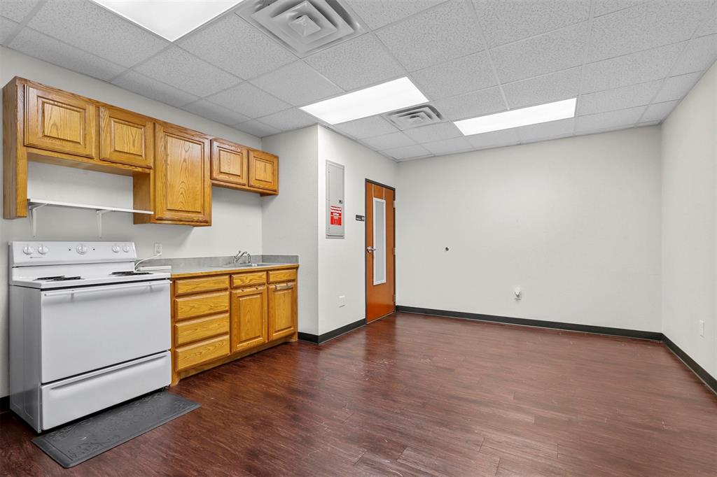 615 Johnson Avenue Property Photo 21