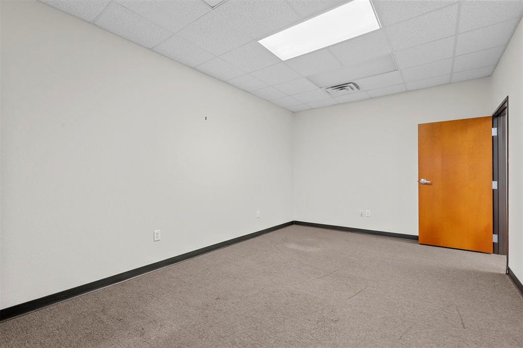 615 Johnson Avenue Property Photo 25