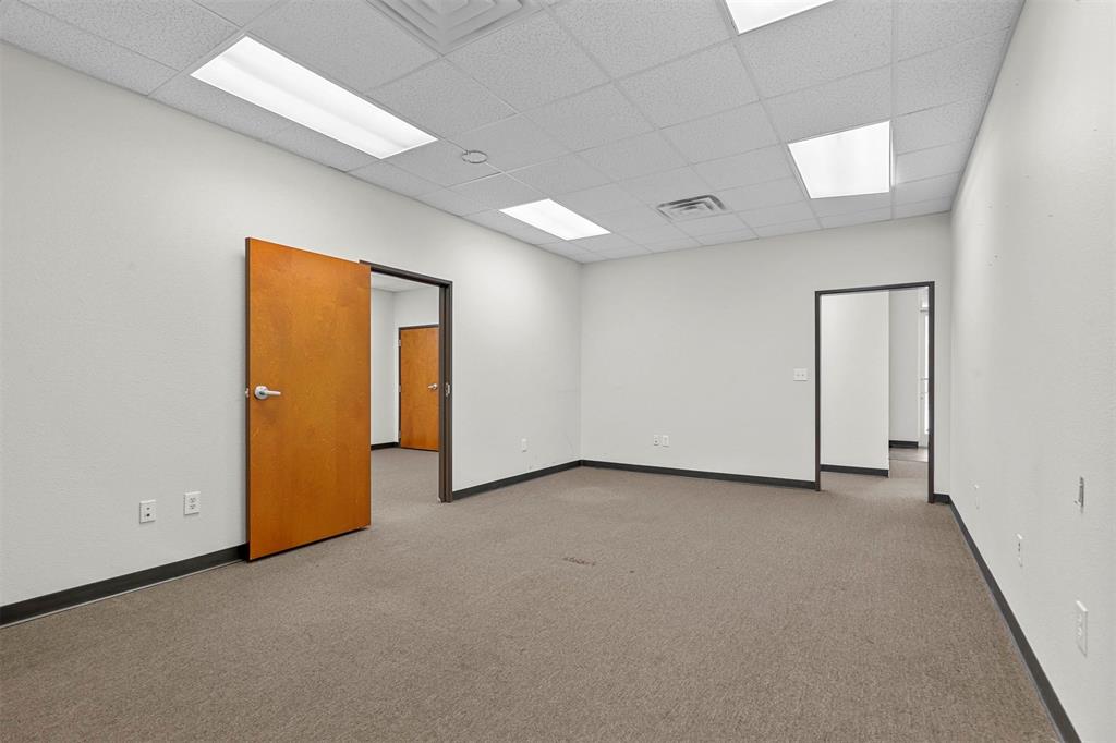 615 Johnson Avenue Property Photo 28