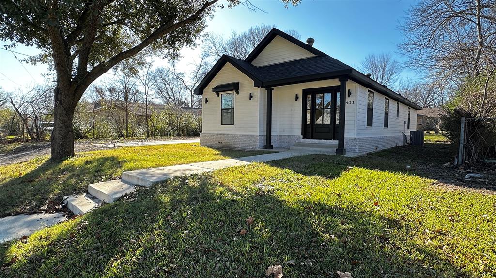 411 N Waldrip Street Property Photo