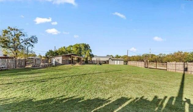 305 Sycamore Property Photo 11