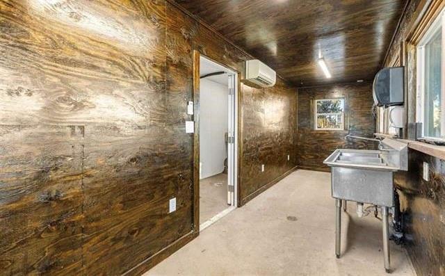305 Sycamore Property Photo 16