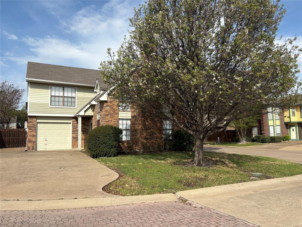 500 Button Willow Court Property Photo 1
