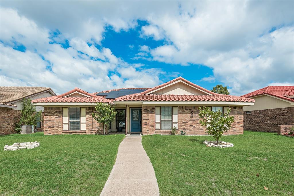 2711 Eagle Pass Property Photo