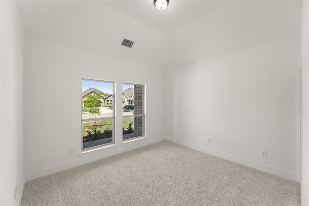337 Loretta Property Photo 22