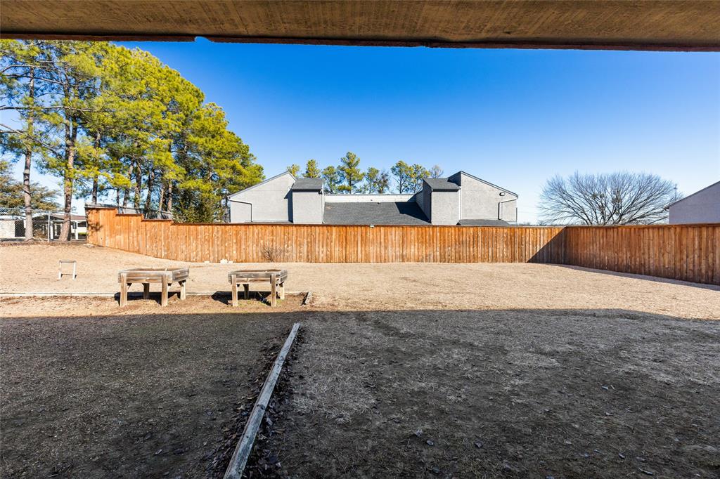 1912 Joe Ramsey Boulevard Property Photo 11
