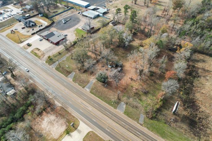 1868 S Us 259 Property Photo 2