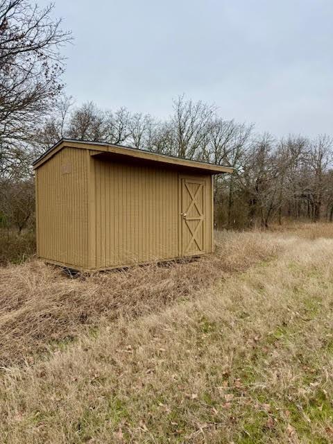 702 County Road 3597 Property Photo 8