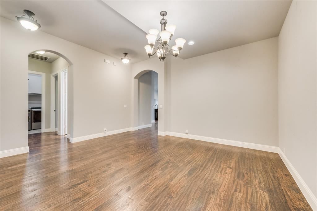 3236 Peachtree Lane Property Photo 9
