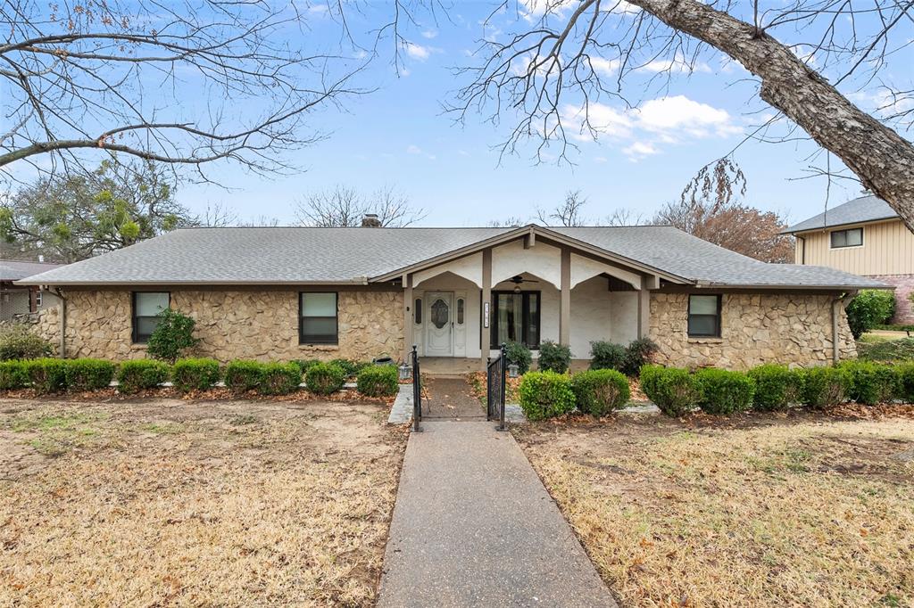 3902 Country Club Road Property Photo