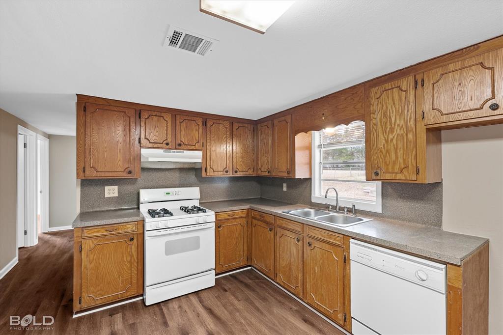 10806 Newson Road Property Photo 10