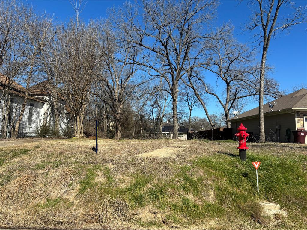 803 E 6th Street Property Photo 1