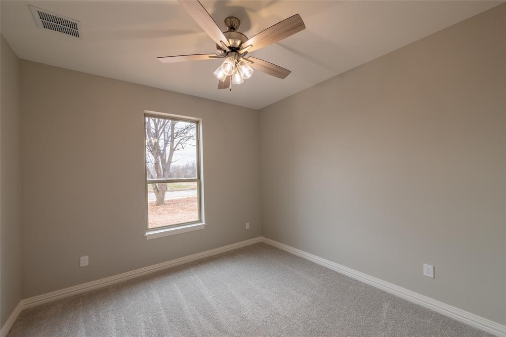 1133 Crescent Lane Property Photo 8