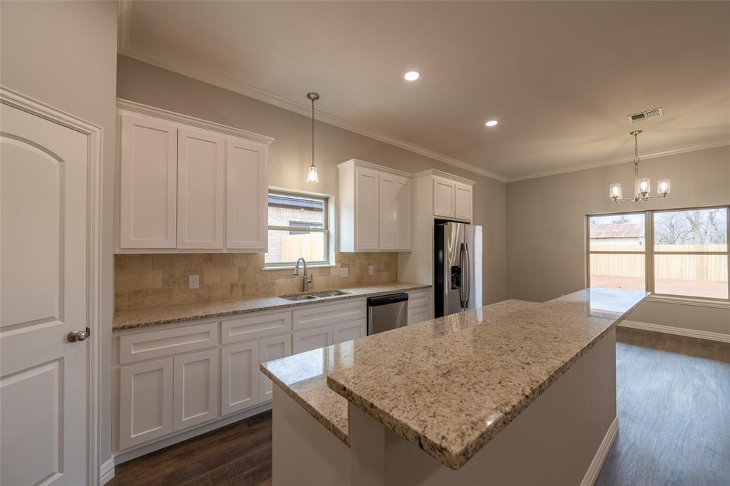 1133 Crescent Lane Property Photo 12