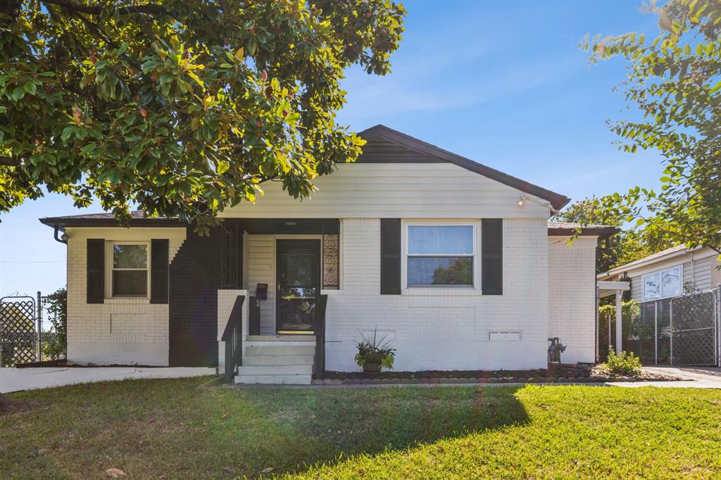 2718 Overcrest Property Photo