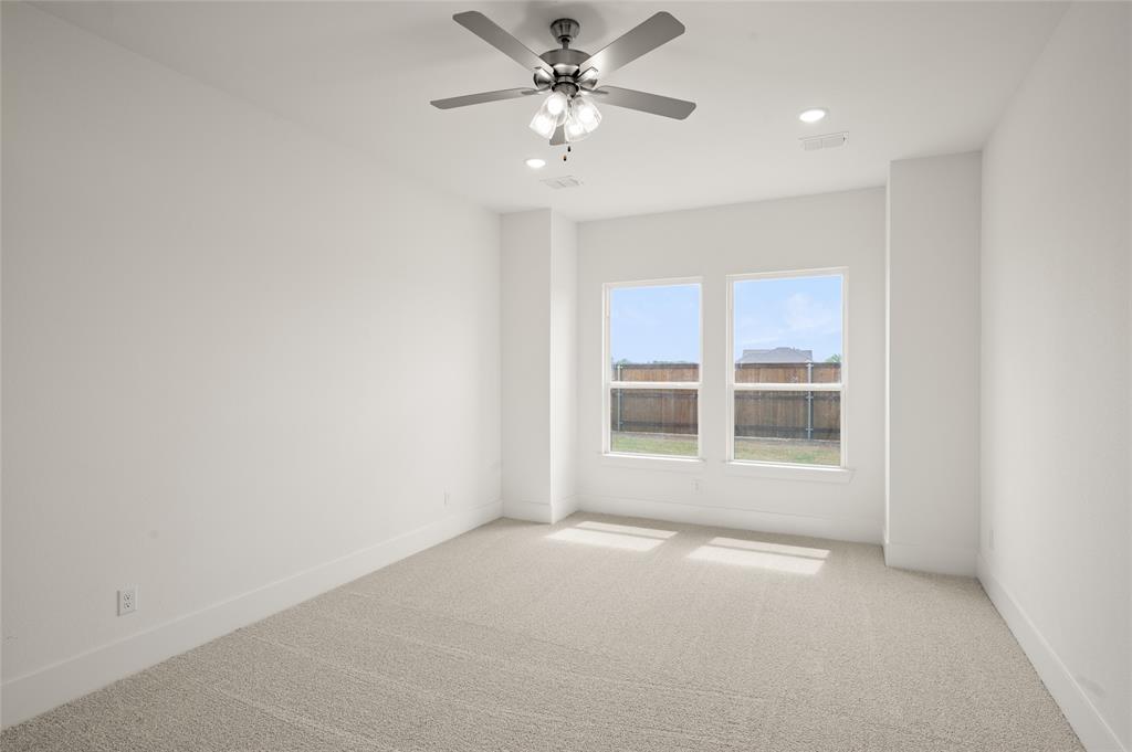 812 Zenica Drive Property Photo 15