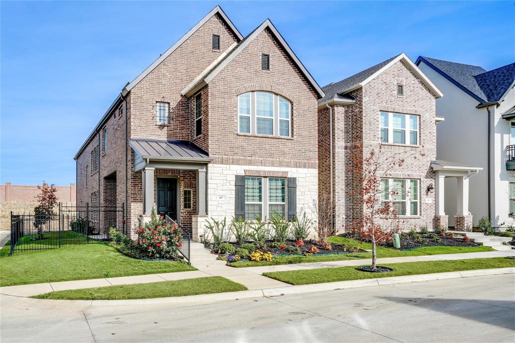 657 Courtyard Lane Property Photo