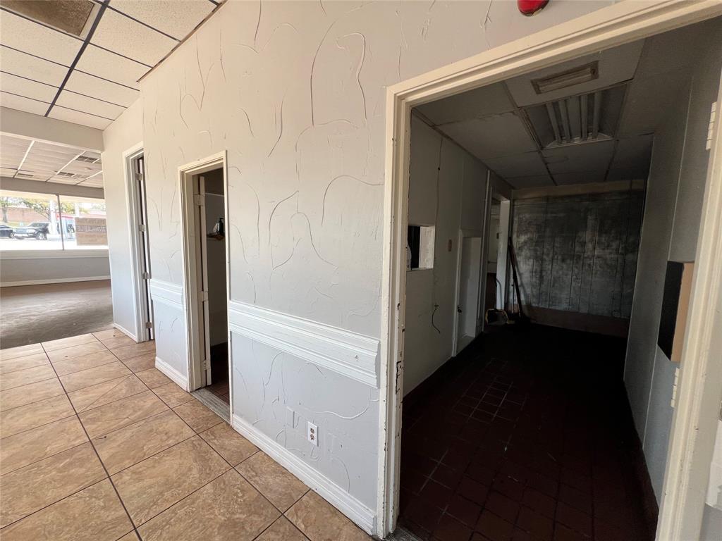 1223 E Belt Line 128 Property Photo 5