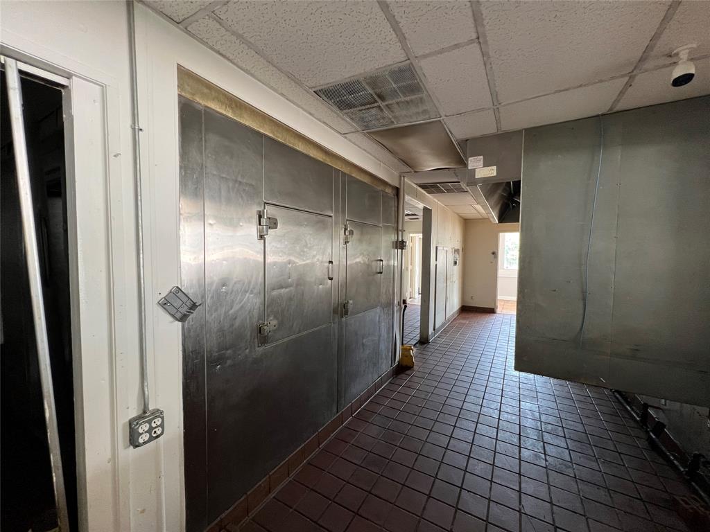 1223 E Belt Line 128 Property Photo 8