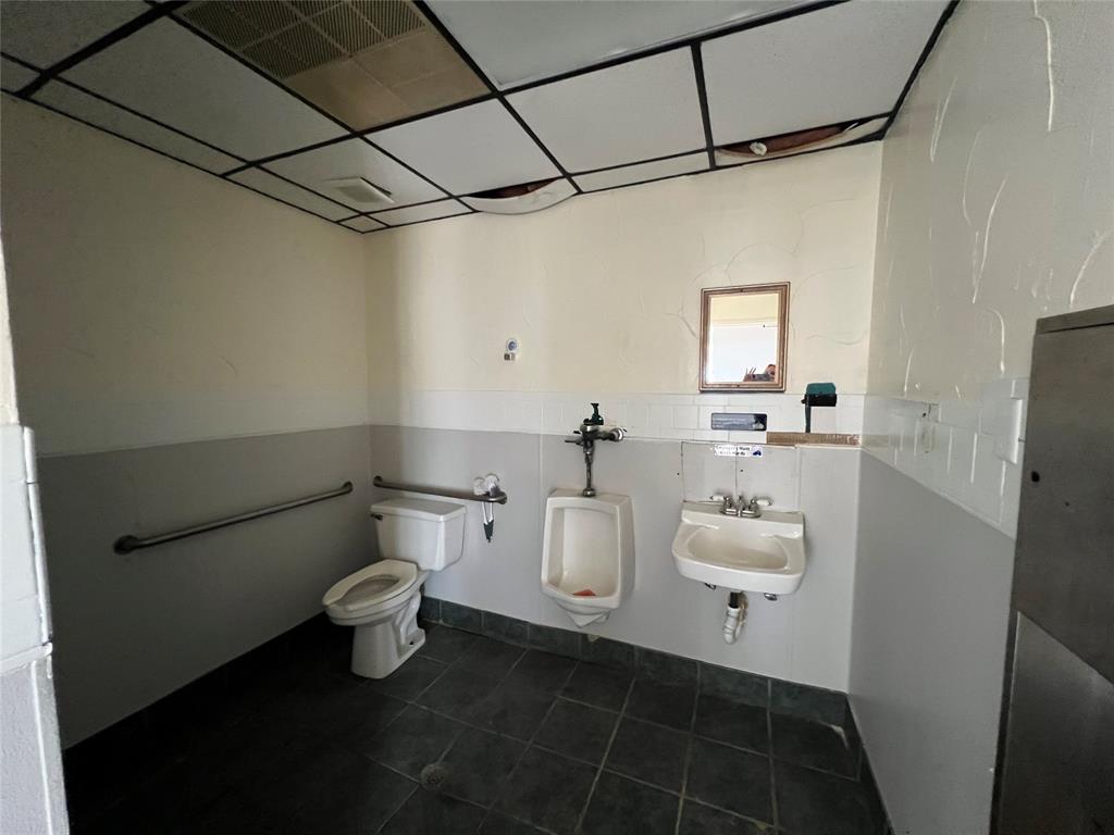 1223 E Belt Line 128 Property Photo 13