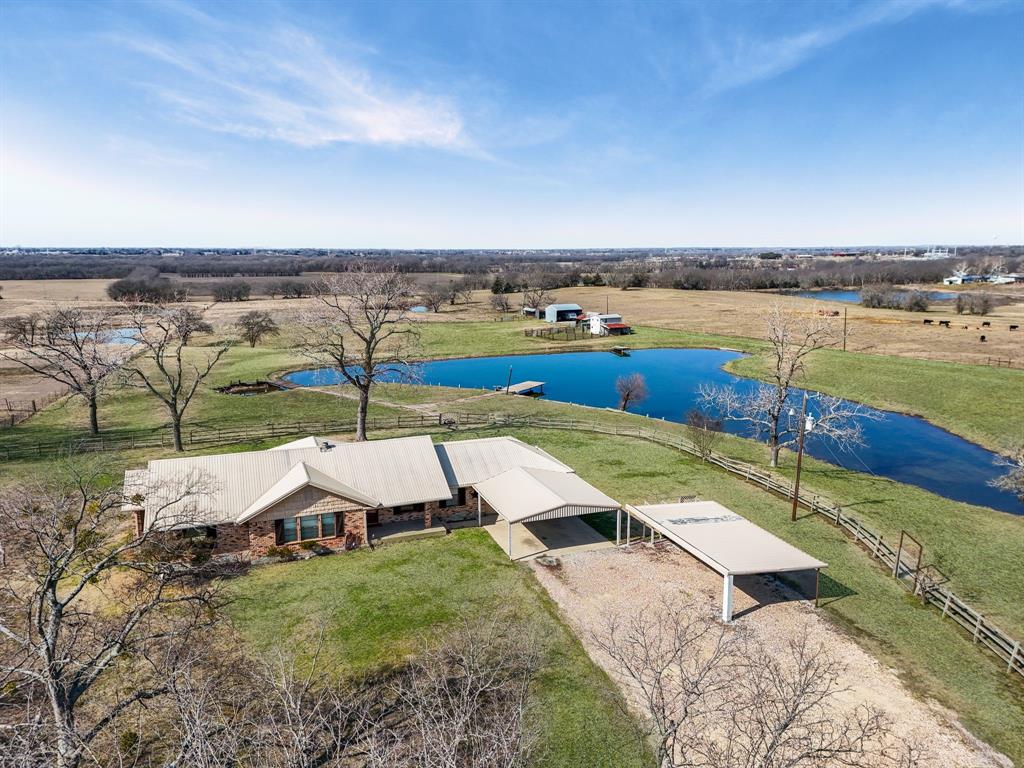 8511 State Highway 78 Property Photo 1