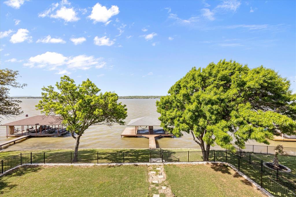 3917 Buena Vista Circle Property Photo 6