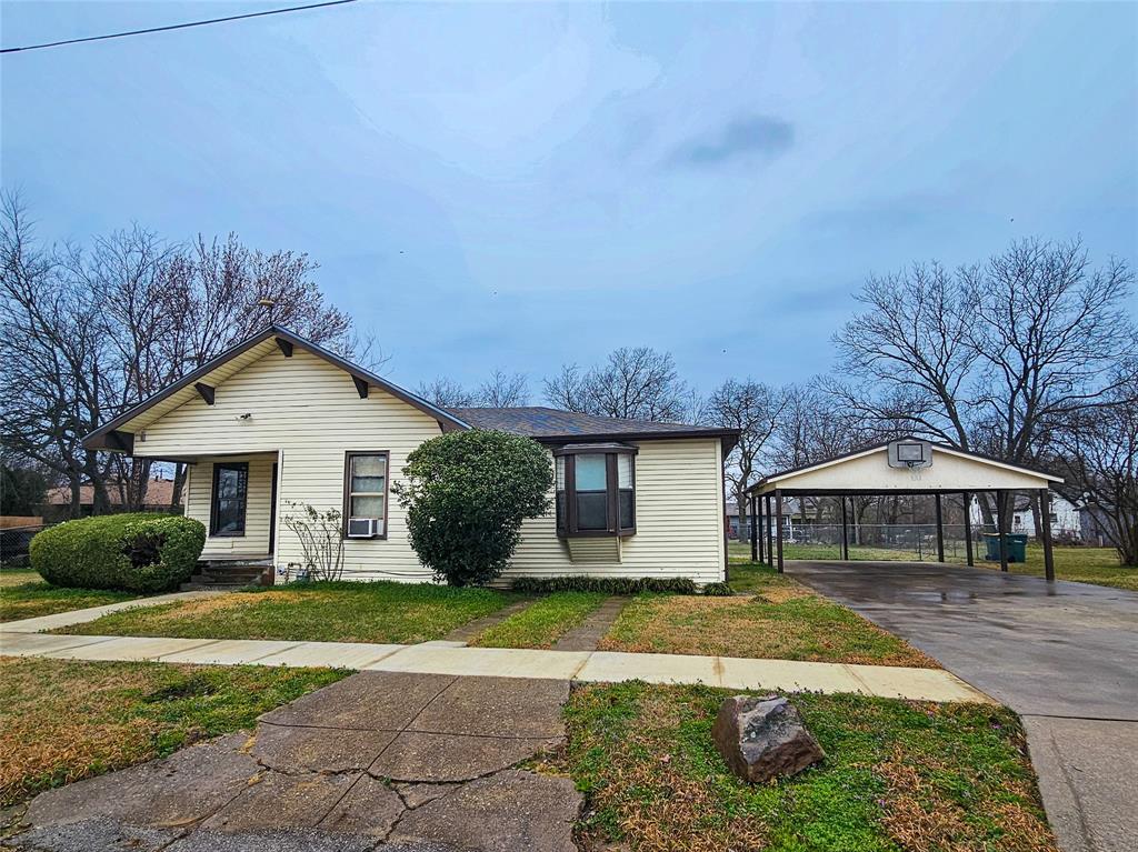 912 N Maxey Street Property Photo