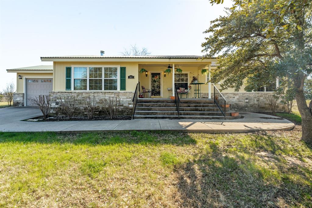 305 County Road 1213 Property Photo