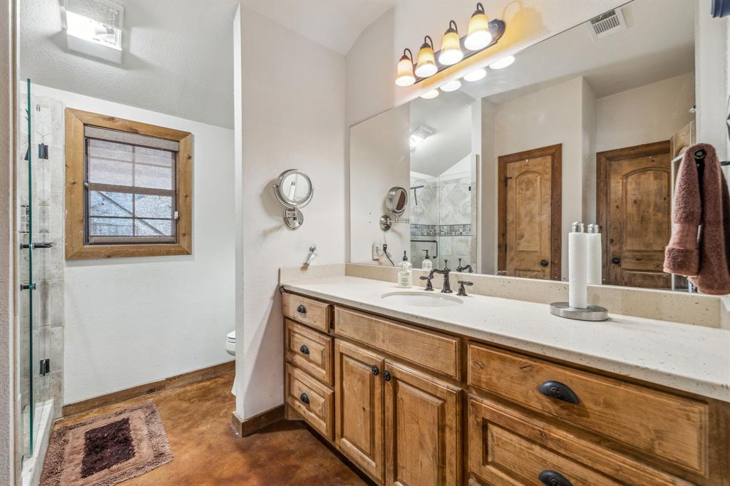 172 Private Road 2361 Property Photo 14
