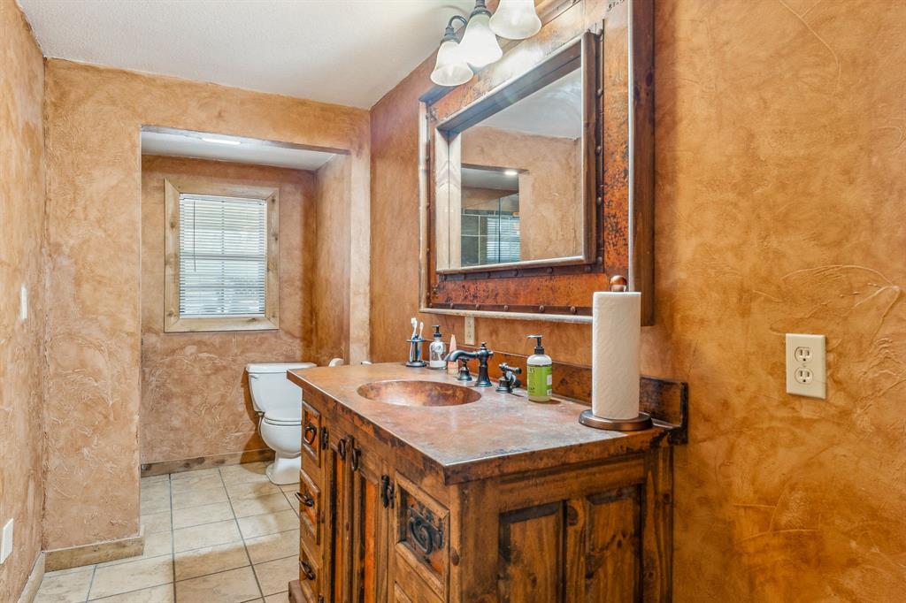 172 Private Road 2361 Property Photo 20