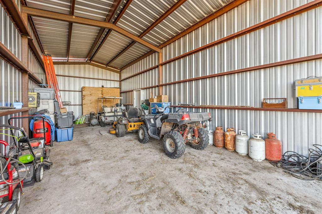 172 Private Road 2361 Property Photo 27