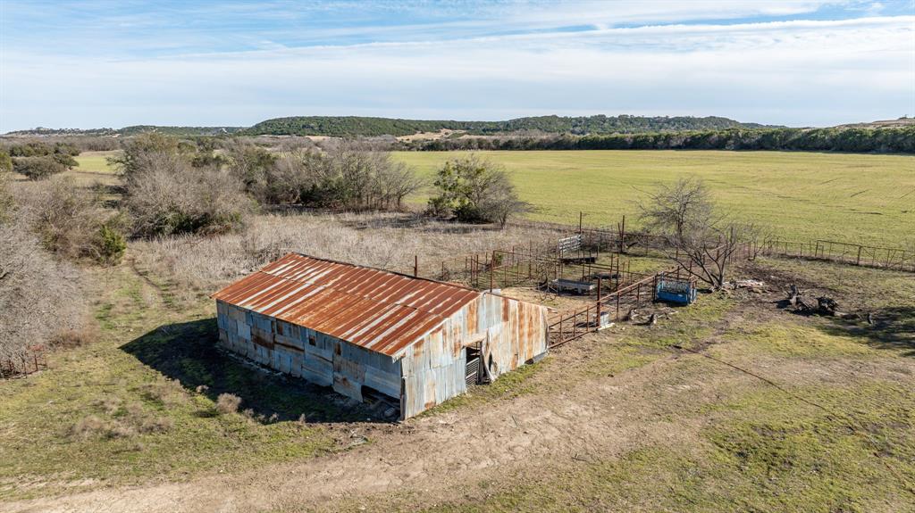 172 Private Road 2361 Property Photo 29