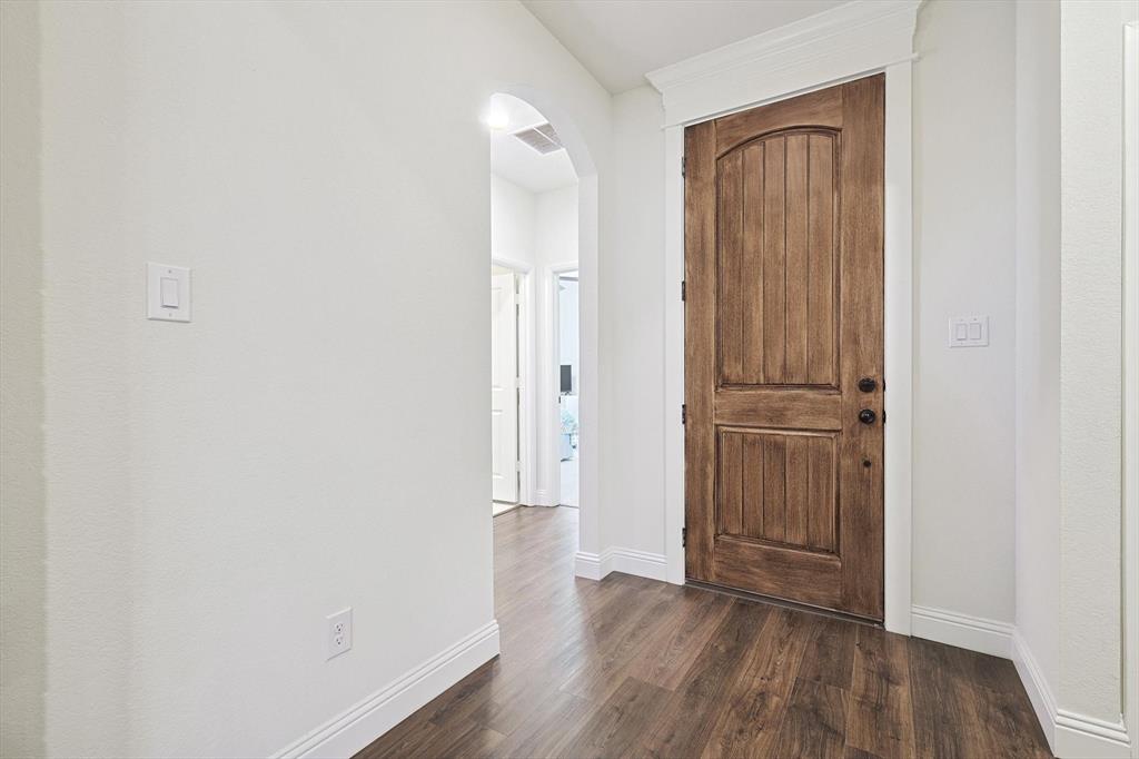 9308 Bengal Court Property Photo 6