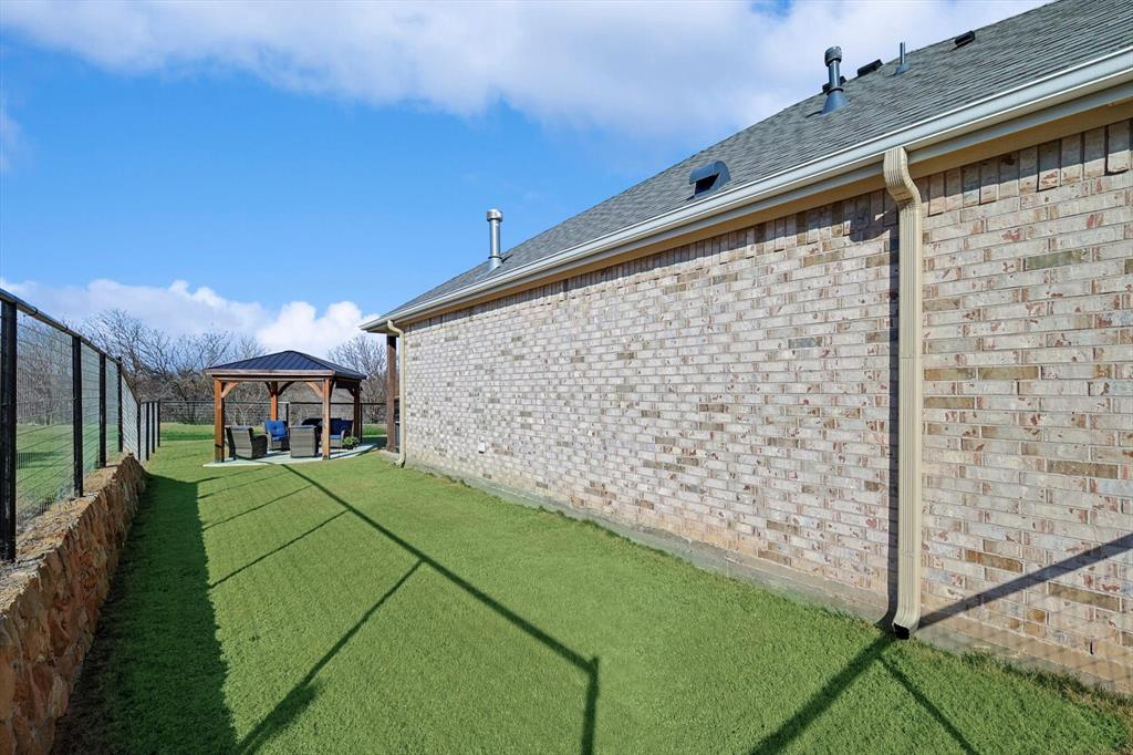 9308 Bengal Court Property Photo 35