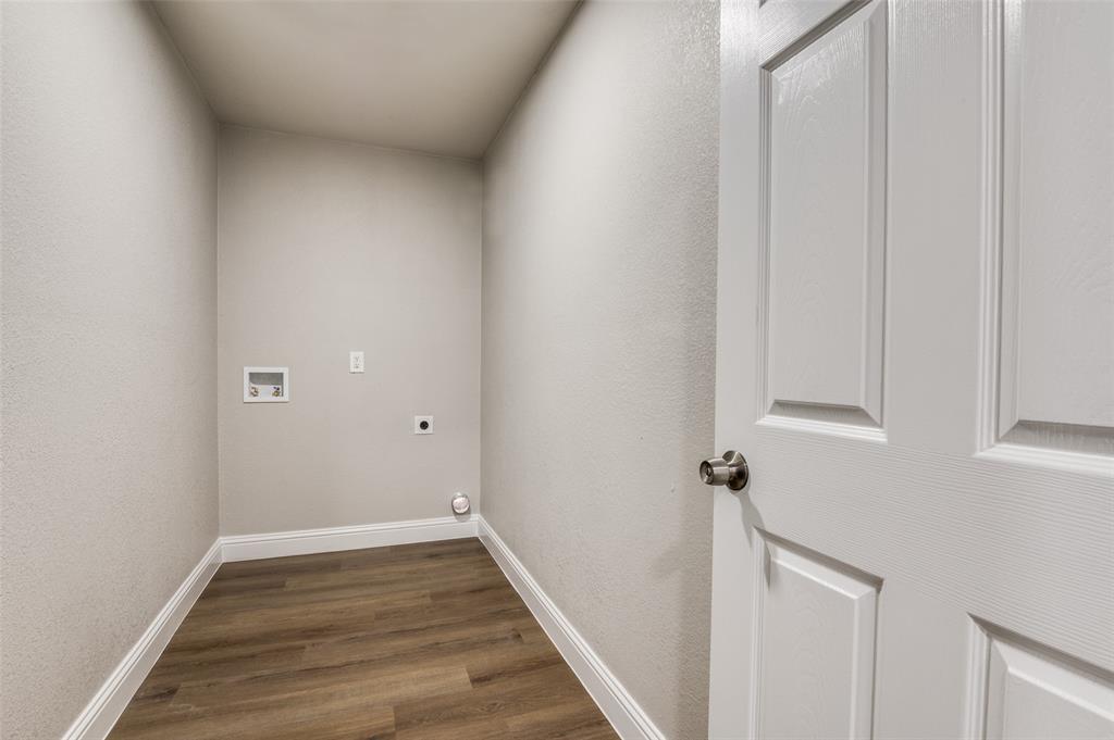 3520 Softcloud Drive Property Photo 14